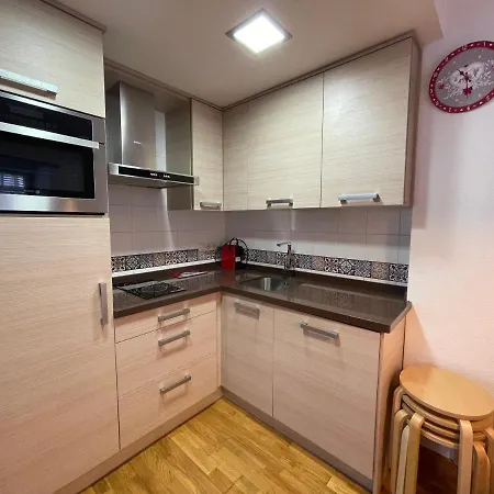 B21 - Edif. Perramo 1º - Villmor Бенаске